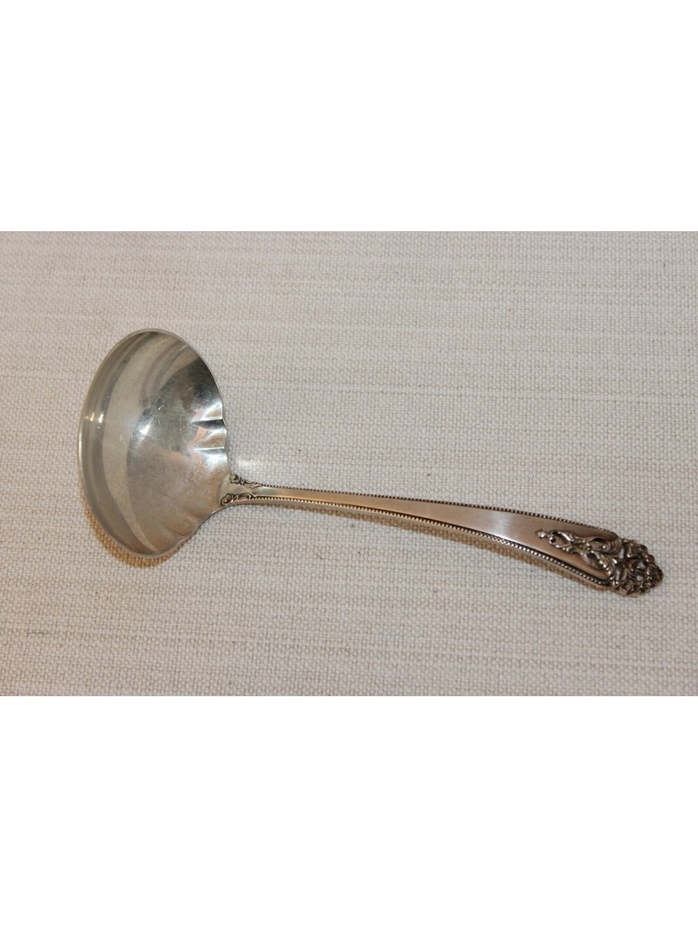 International Sterling Queen’s Lace Sterling Silver Gravy Ladle No Monogram